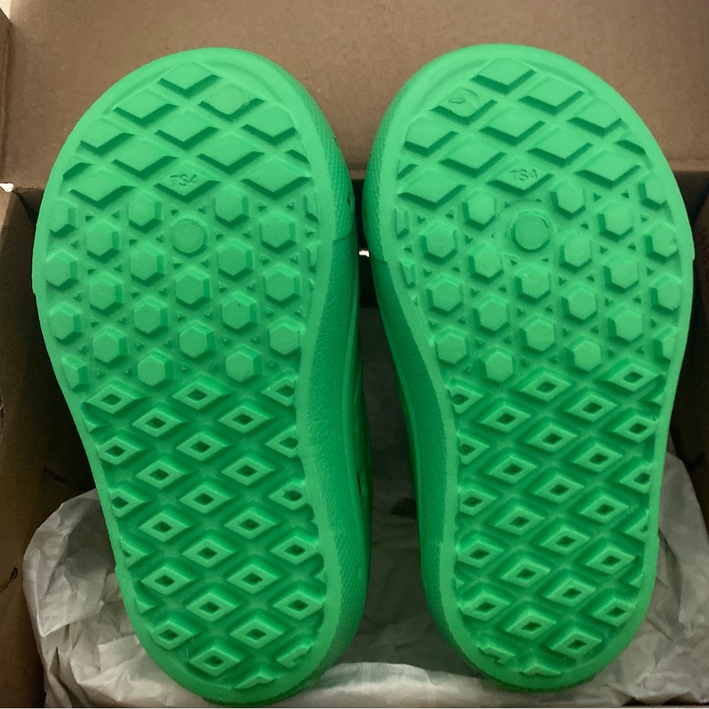 Vans Toddler MTE Slip-On TRK Shoes - Picture 3 of 5